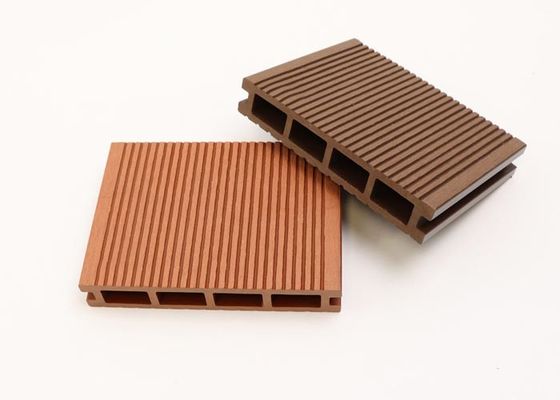 Ognioodporny WPC Floor Decking Ziarno drewna Wodoodporny kompozyt zewnętrzny