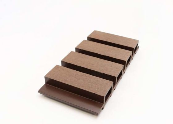 Producent fabryczny Wpc 3D Panele ścienne sidingowe Deska zakrzywiona okładzina ścienna z drewna