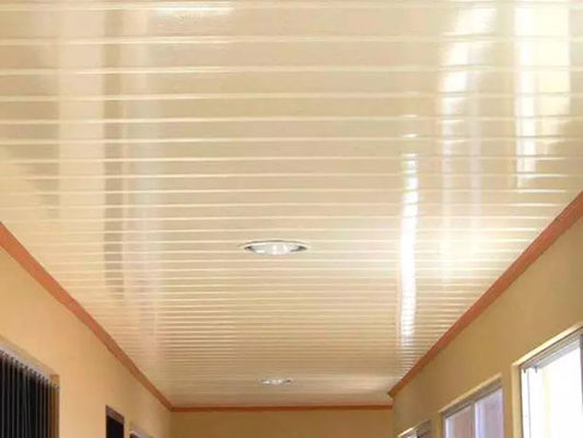 Plastikowy panel sufitowy z PCV Materiał konstrukcyjny Panel sufitowy Arkusz sufitowy z PCV