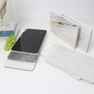 Hurtowy zakup paneli prysznicowych PVC 1000x2400mm do projektu budowlanego