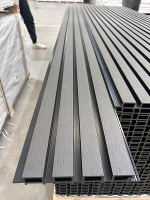 Najlepiej sprzedająca się ognioodporna deska kompozytowa WPC 219x26 do okładzin ściennych zewnętrznych w stylu koekstruzji