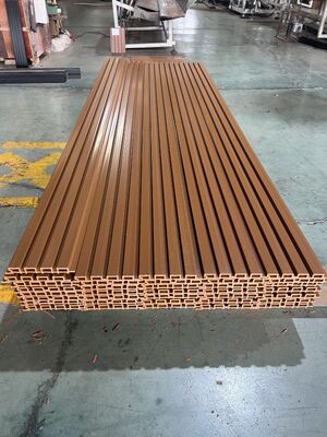 Wytrzymałe ognioodporne zewnętrzne płyty ścienne z kompozytu WPC Toungue And Groove