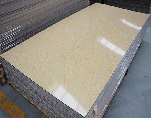 Marmurowe alternatywne wnętrze Dekoracyjne arkusze marmuru z PVC UV 1220x2800x3mm