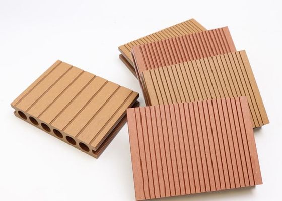 3D Tłoczone kompozytowe płytki blokujące Zewnętrzne podłogi WPC Decking