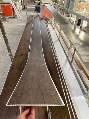 Ognioodporny PCV Dekoracyjny panel sufitowy Plastikowa okładzina ścienna do domowej łazienki