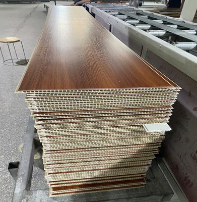 Dekoracyjne laminowane drewniane panele sufitowe z PCV 25 cm Plastikowy panel ścienny Wnętrze