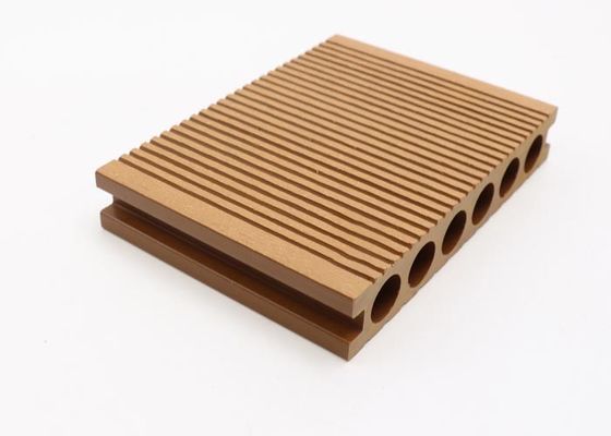 Interlock Decking 3D Tłoczenie WPC Kompozytowe płytki tarasowe Plastikowe podłogi