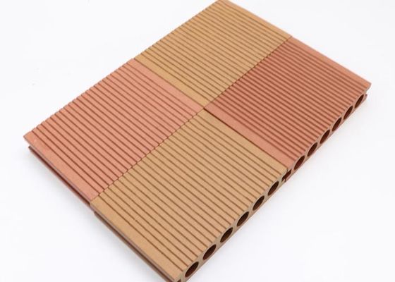 Outdoor Wood Grain WPC Decking 3D Tłoczone drewniane plastikowe podłogi kompozytowe