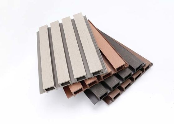 Drewniane plastikowe podłogi kompozytowe Zewnętrzny panel ścienny WPC Wpc Decking Outdoor Garden