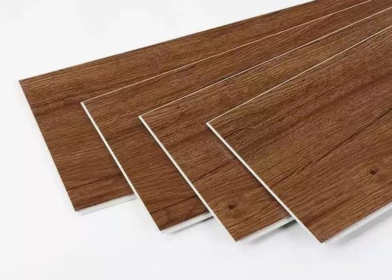 Blokujące kliknięcie Laminowane plastikowe podłogi PCV SPC Wodoodporność Odporność na zużycie