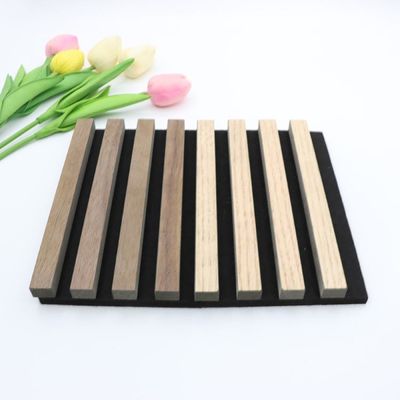 21 * 600 * 2400 mm Dźwiękoszczelny panel akustyczny karbowany do dekoracji wnętrz