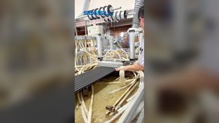 Panel ścienny z karbowanym PCV 10